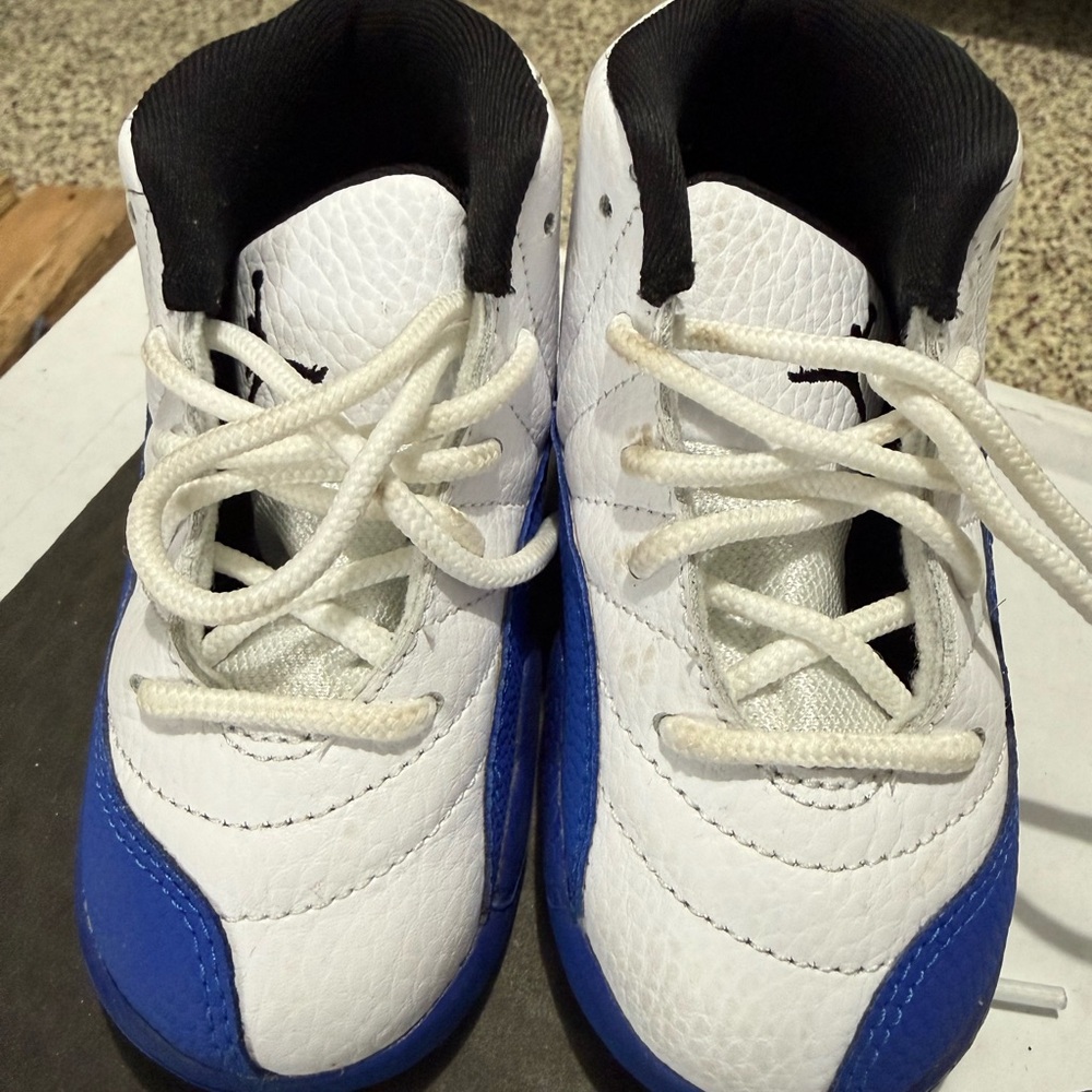 Kids White and Blue Sneakers Toddler size 8 - Picture 5 of 5